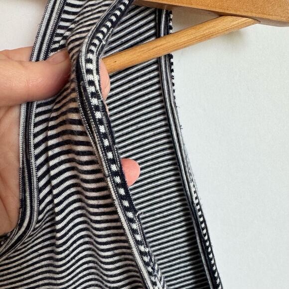 Anthropologie eri and ali Peplum Striped Tank Top Flowy Raw Hem Extra Small Navy - Picture 6 of 10